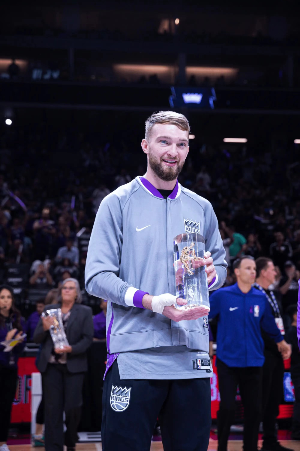 包含NBA季后赛今夜再迎强敌,达拉斯独行侠豪取连胜,主帅态度——态度坚定,临场指挥获称赞的词条 包含NBA季后赛今夜再迎强敌,达拉斯独行侠豪取连胜,主帅态度——态度坚定,临场指挥获称赞的词条