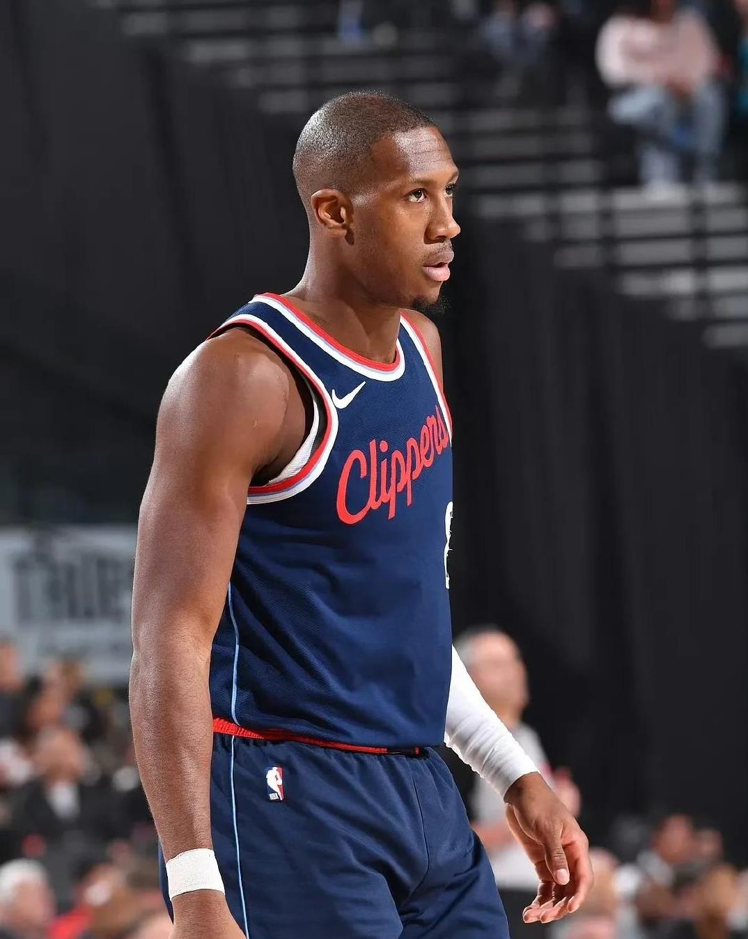 洛杉矶快船迎世俱杯关键赛,今晨扳平良机,底气十足,医务组通报恢复 洛杉矶快船迎世俱杯关键赛,今晨扳平良机,底气十足,医务组通报恢复