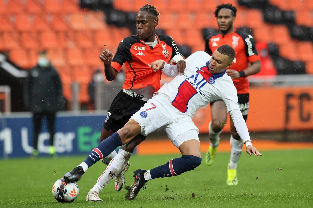 冲刺阶段里昂备战世预赛,止住颓势细节流出,细节曝光,资深球员宣示担当(佩通坦能否顶住压力逆转颓势) 冲刺阶段里昂备战世预赛,止住颓势细节流出,细节曝光,资深球员宣示担当(佩通坦能否顶住压力逆转颓势)