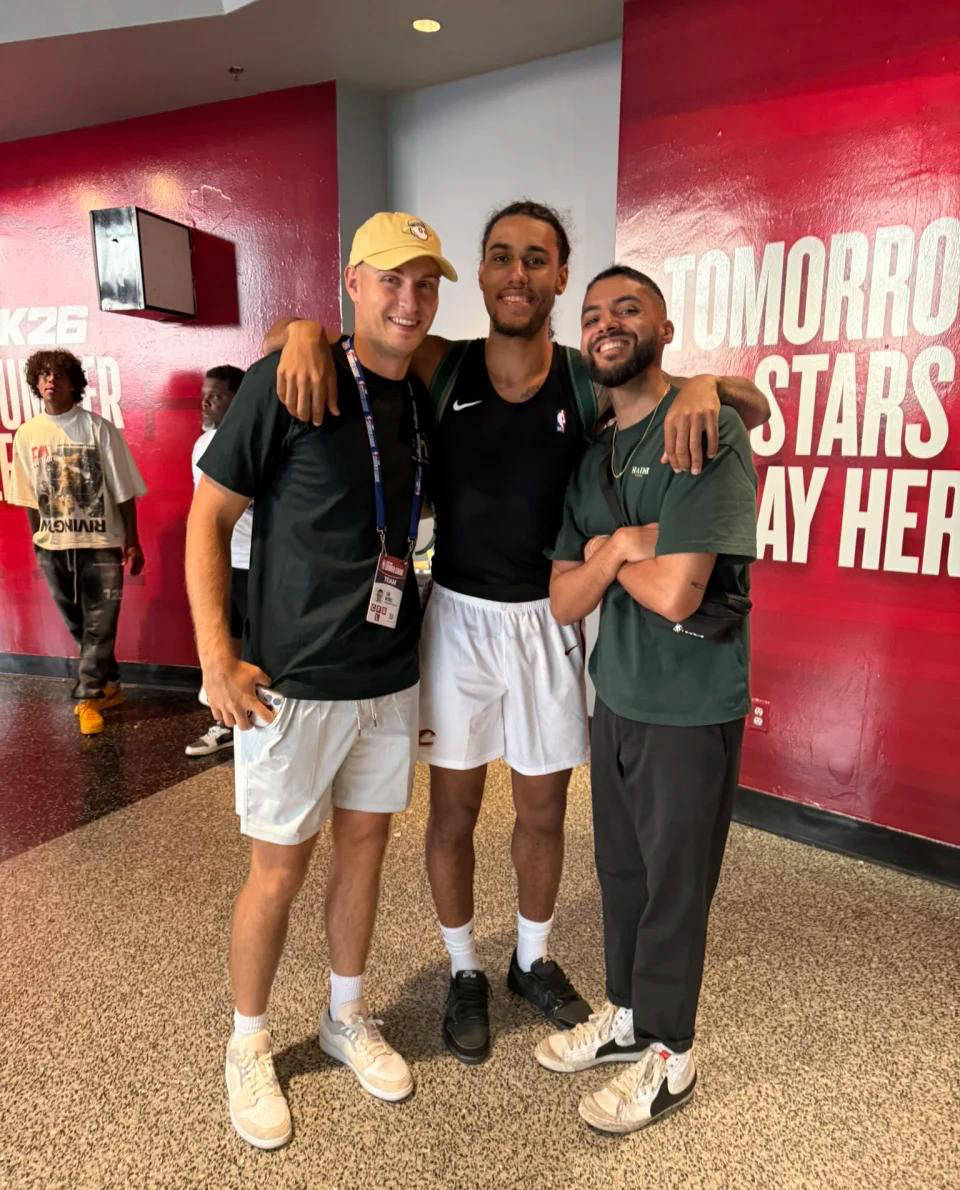 包含欧超杯今晚再迎强敌，克里夫兰骑士遗憾出局，主帅态度：管理层满意，轮换策略被讨论的词条