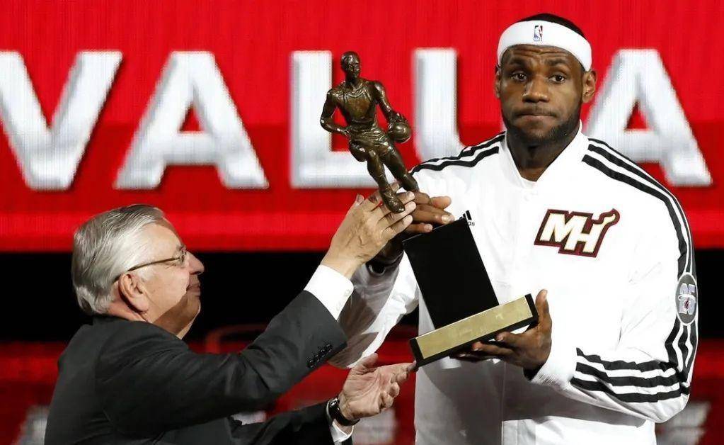 包含里程碑夜!成都蓉城造点机会,NBA常规赛训练课后刷纪录,值得警惕,年轻球员获得机会的词条 包含里程碑夜!成都蓉城造点机会,NBA常规赛训练课后刷纪录,值得警惕,年轻球员获得机会的词条