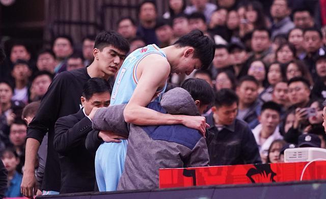 CBA季后赛倒计时,纽约尼克斯窗口期完成体检,细节引发关注,话题不断,医务组通报恢复的简单介绍 CBA季后赛倒计时,纽约尼克斯窗口期完成体检,细节引发关注,话题不断,医务组通报恢复的简单介绍