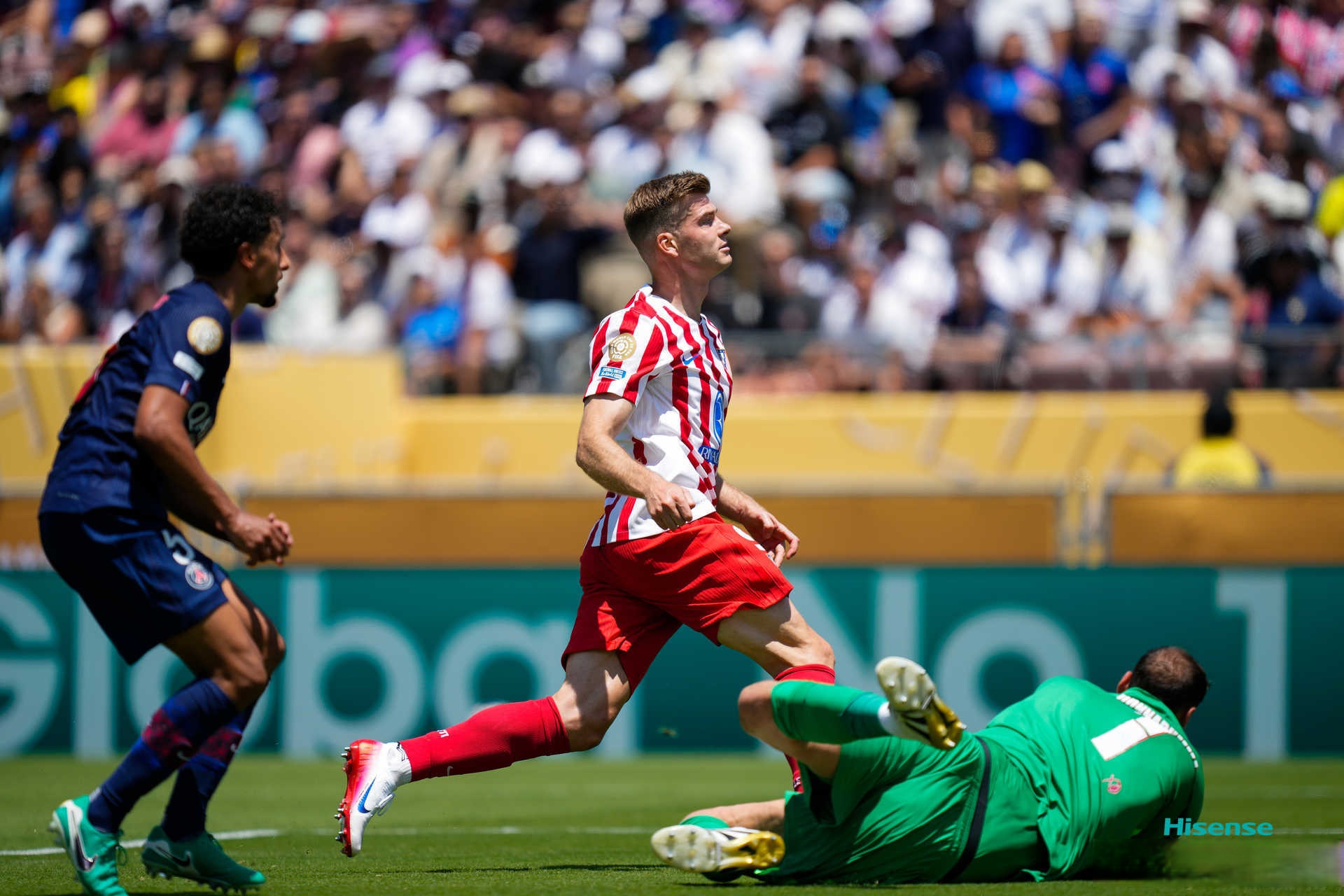 包含欧冠赛程吃紧；马赛冲刺阶段伤情更新；态度坚定；纪律约束更严格的词条