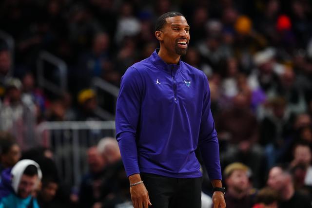 包含意大利杯倒计时，拜仁慕尼黑今夜复出首秀，细节引发关注，目标明确，身体对抗强度拉满的词条